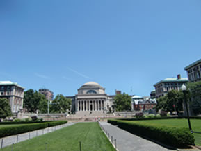 コロンビア大学